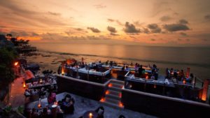 Gün Batımı ve Akşam Yemekleri Bali