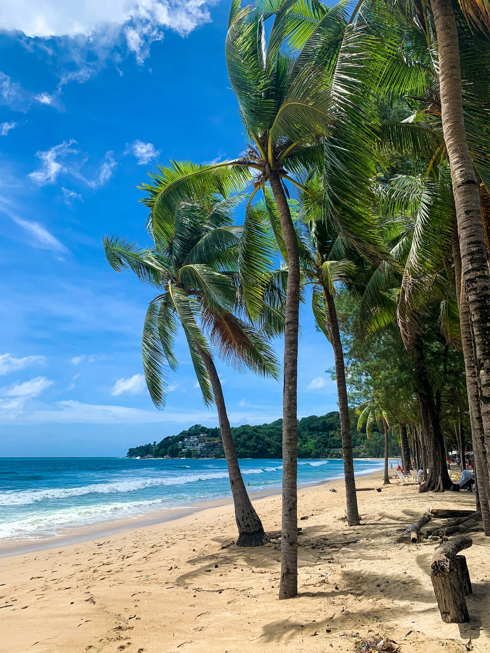 Phuket sahilinde deniz ve kumsal manzarası Phuket sahilinde deniz ve kumsal manzarası